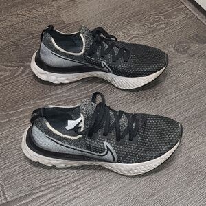 Nike Women's Black Running Shoes